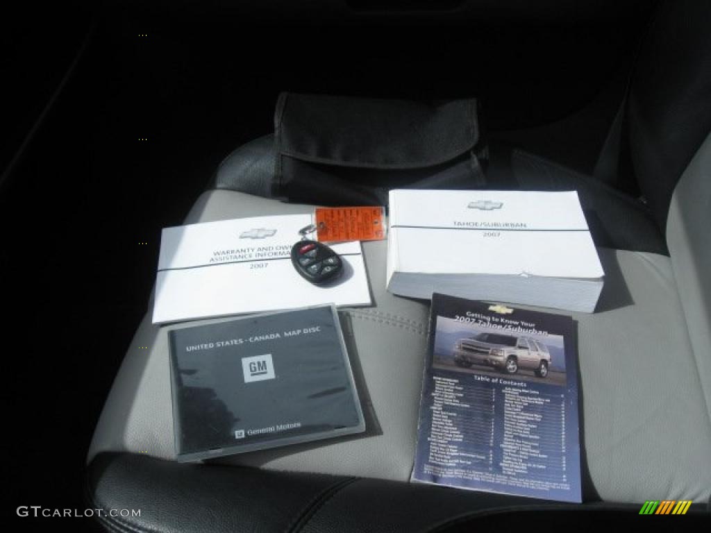 2007 Suburban 1500 Z71 4x4 - Black / Light Titanium/Ebony photo #37