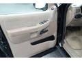 Black Clearcoat - Explorer XLT Photo No. 15
