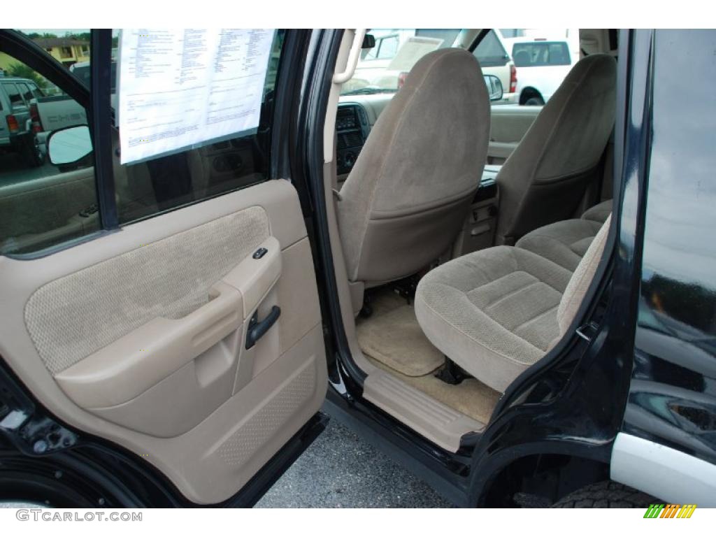 2002 Explorer XLT - Black Clearcoat / Medium Parchment photo #19