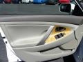 Super White - Camry XLE V6 Photo No. 14