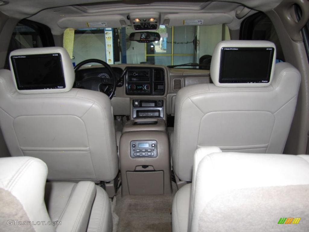 2004 Tahoe Z71 4x4 - Silver Birch Metallic / Gray/Dark Charcoal photo #18