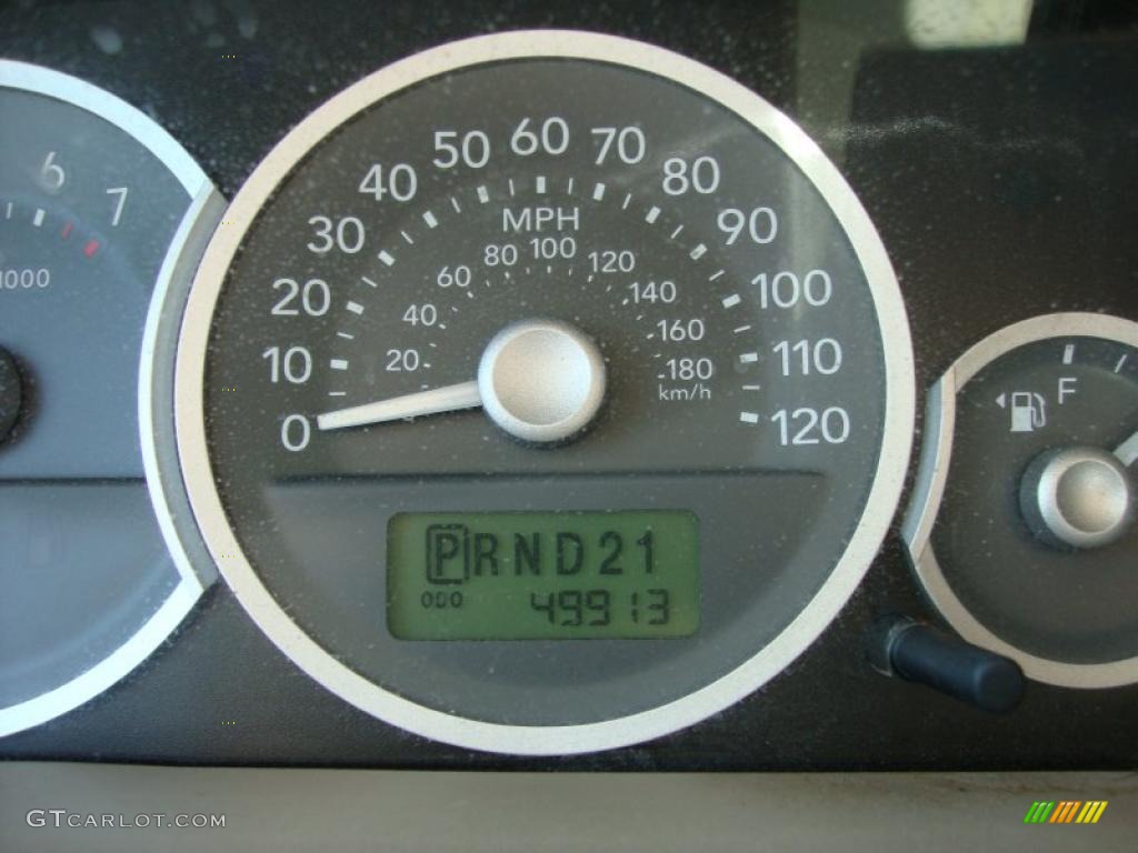 2005 Mariner V6 Convenience 4WD - Vivid Red / Pebble/Light Parchment photo #31