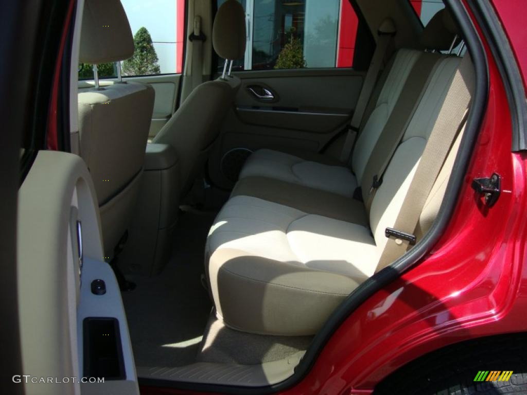 2005 Mariner V6 Convenience 4WD - Vivid Red / Pebble/Light Parchment photo #34