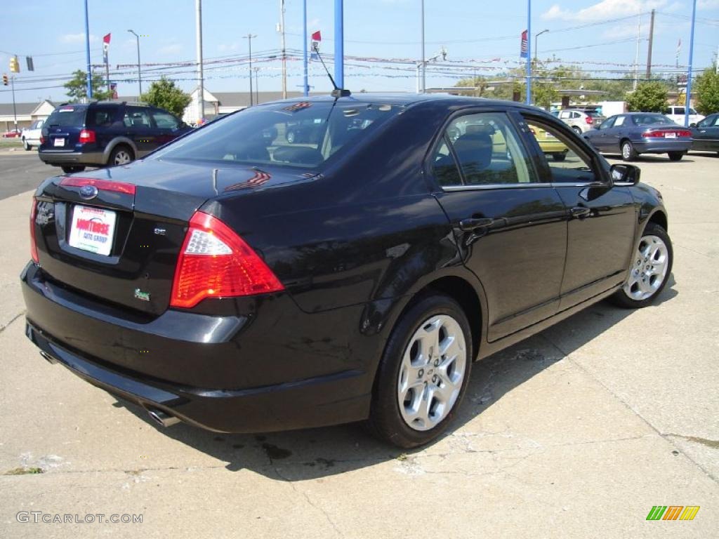 2010 Fusion SE V6 - Tuxedo Black Metallic / Charcoal Black photo #5