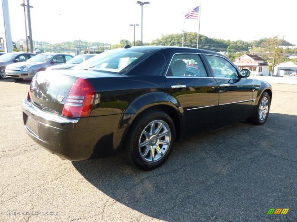 2005 300 C HEMI - Brilliant Black Crystal Pearl / Dark Slate Gray/Medium Slate Gray photo #4