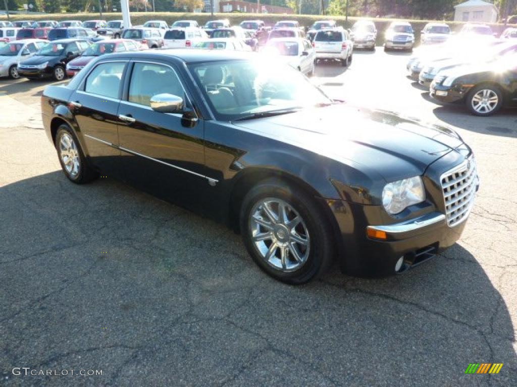 2005 300 C HEMI - Brilliant Black Crystal Pearl / Dark Slate Gray/Medium Slate Gray photo #6