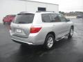 2010 Classic Silver Metallic Toyota Highlander V6  photo #7