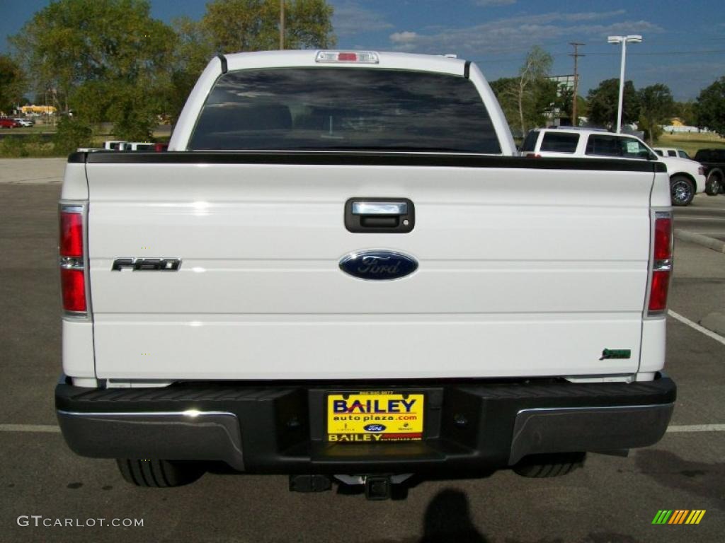 2010 F150 XLT SuperCrew 4x4 - Oxford White / Medium Stone photo #5