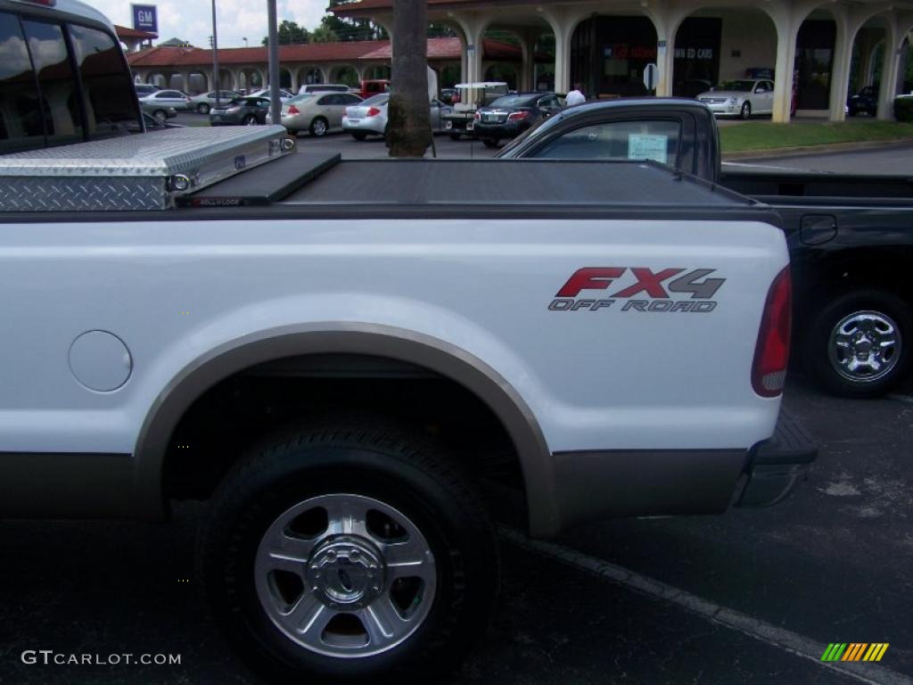 2006 F250 Super Duty FX4 Crew Cab 4x4 - Oxford White / Tan photo #8