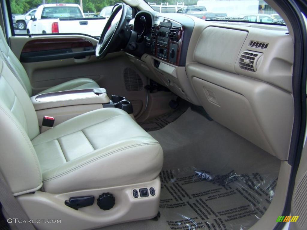 2006 F250 Super Duty FX4 Crew Cab 4x4 - Oxford White / Tan photo #20