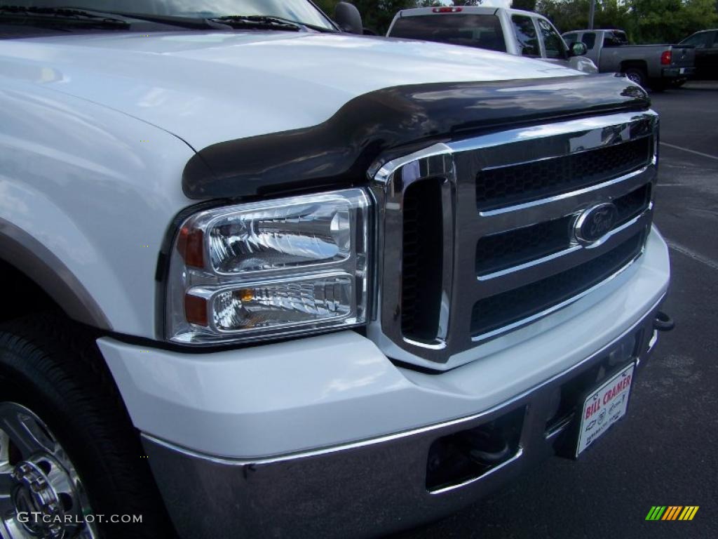 2006 F250 Super Duty FX4 Crew Cab 4x4 - Oxford White / Tan photo #22