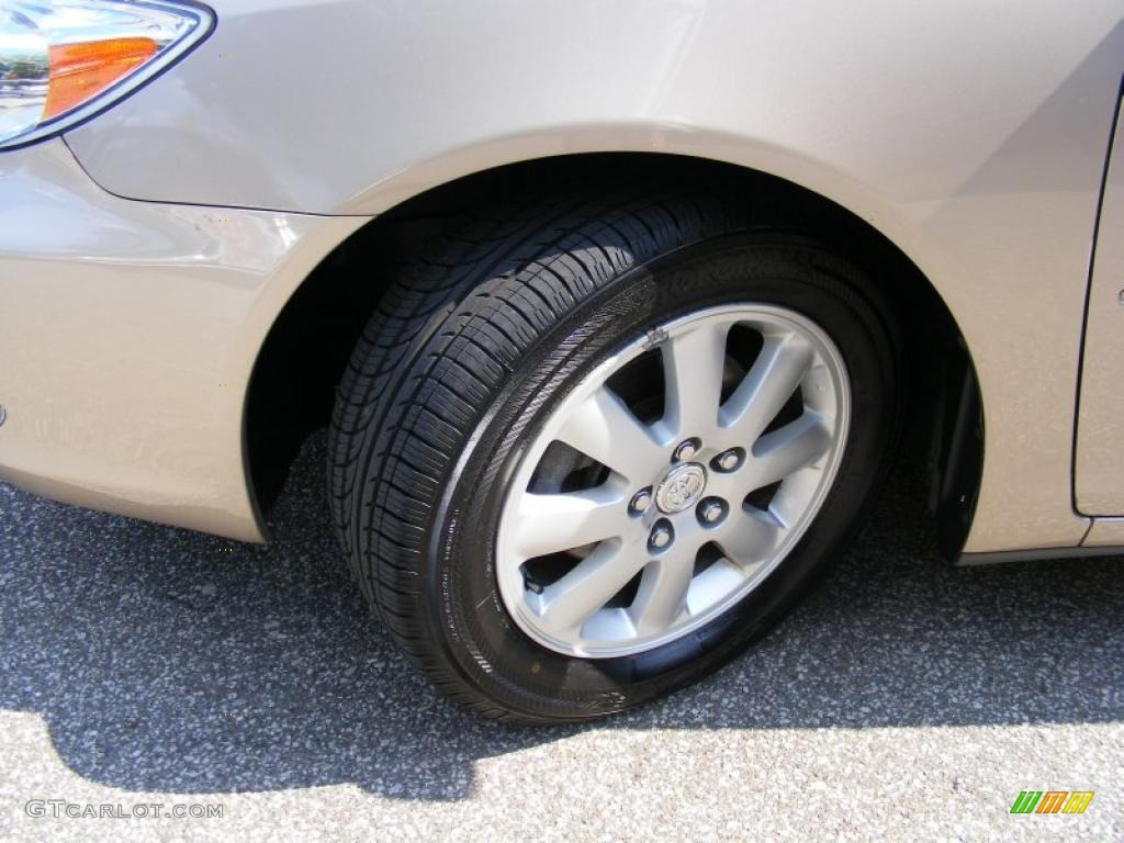 2003 Camry XLE - Desert Sand Mica / Taupe photo #26