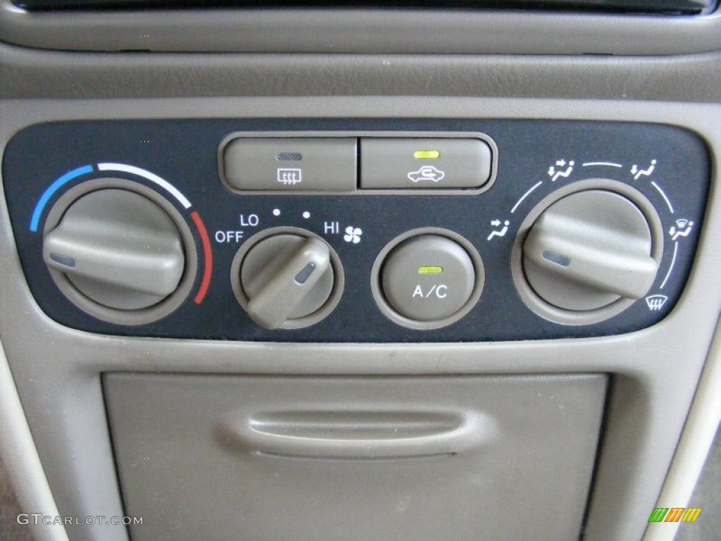 2001 Corolla LE - Sandrift Beige Metallic / Pebble Beige photo #21