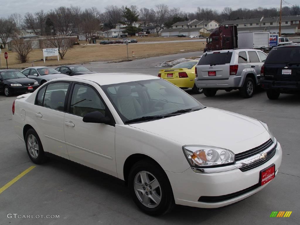 2005 Malibu LS V6 Sedan - White / Neutral Beige photo #2