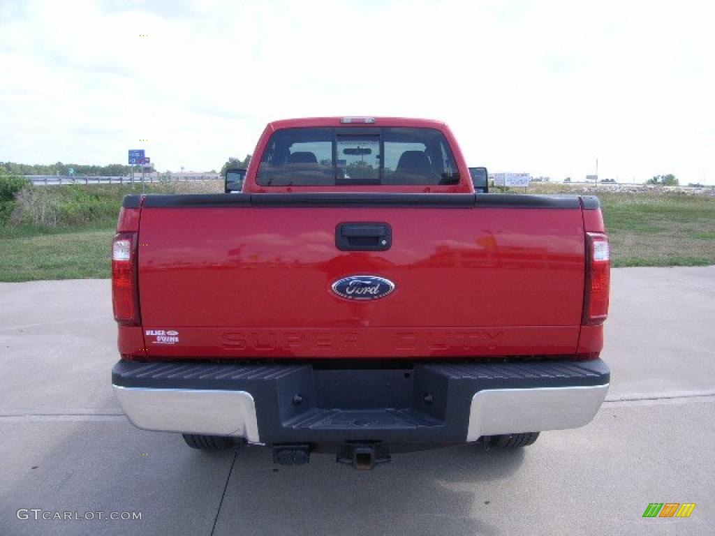 2008 F350 Super Duty XLT Regular Cab 4x4 - Bright Red / Medium Stone photo #4