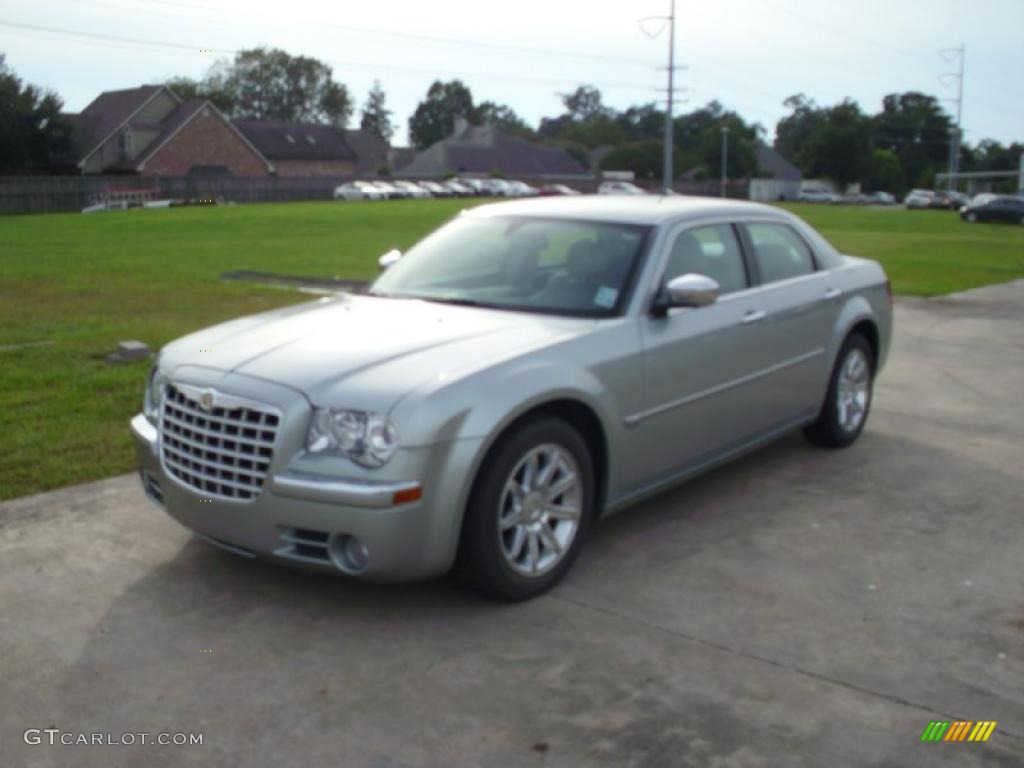 2005 300 C HEMI - Satin Jade Pearl / Dark Slate Gray/Medium Slate Gray photo #2