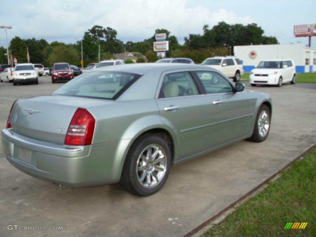 2005 300 C HEMI - Satin Jade Pearl / Dark Slate Gray/Medium Slate Gray photo #4