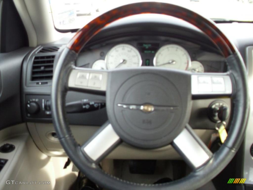 2005 300 C HEMI - Satin Jade Pearl / Dark Slate Gray/Medium Slate Gray photo #9
