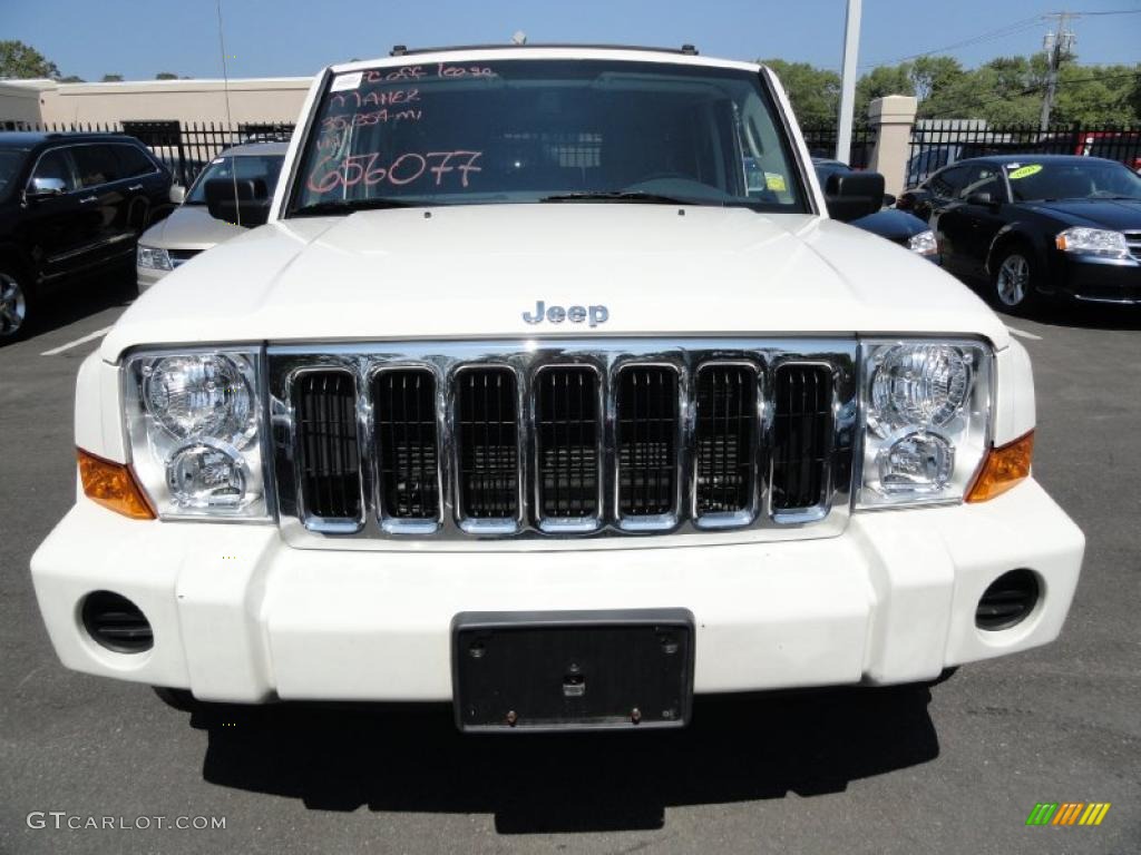 2007 Commander Sport 4x4 - Stone White / Medium Slate Gray photo #2