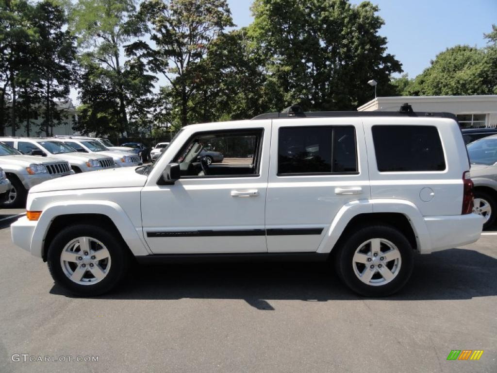 2007 Commander Sport 4x4 - Stone White / Medium Slate Gray photo #3