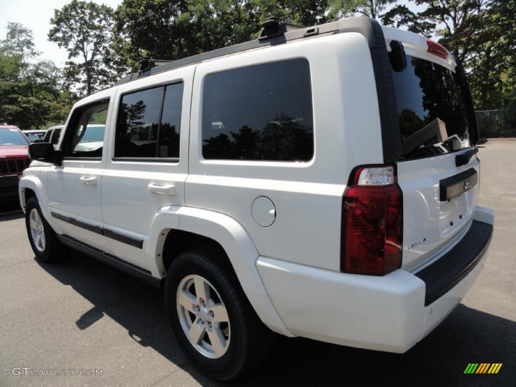 2007 Commander Sport 4x4 - Stone White / Medium Slate Gray photo #4