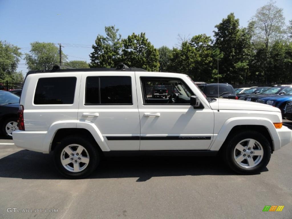 2007 Commander Sport 4x4 - Stone White / Medium Slate Gray photo #7