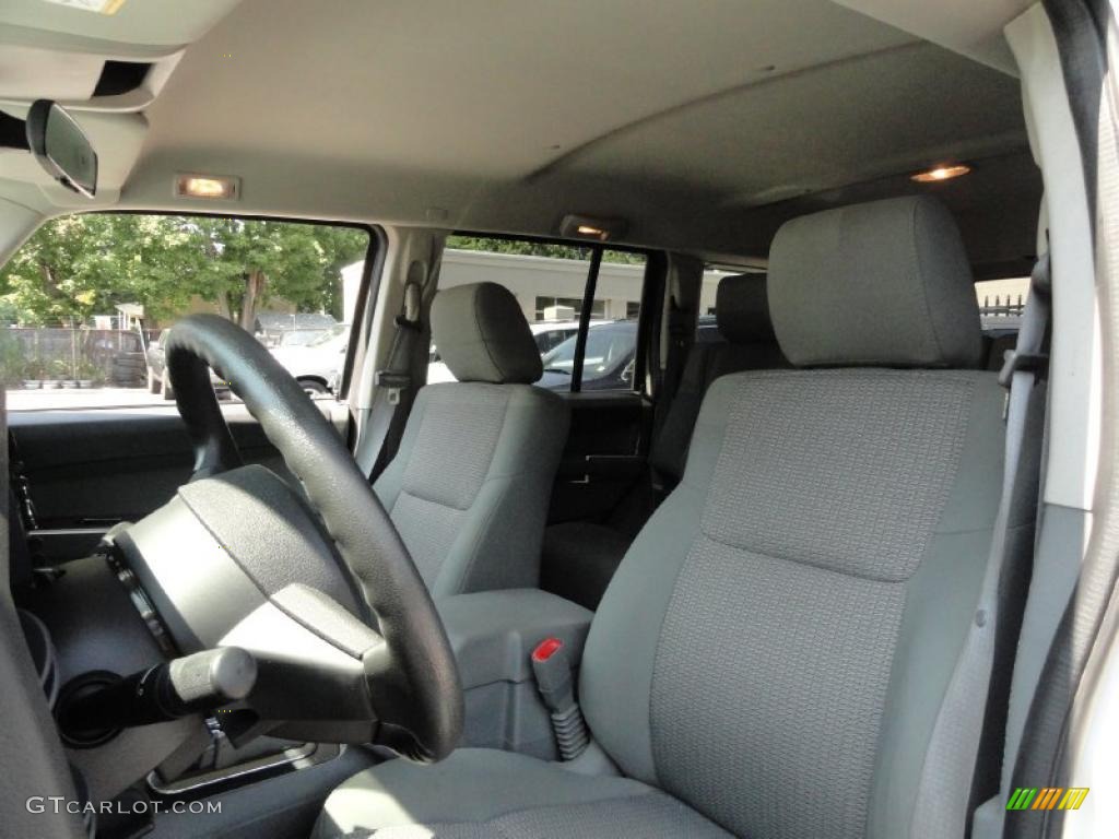 2007 Commander Sport 4x4 - Stone White / Medium Slate Gray photo #10