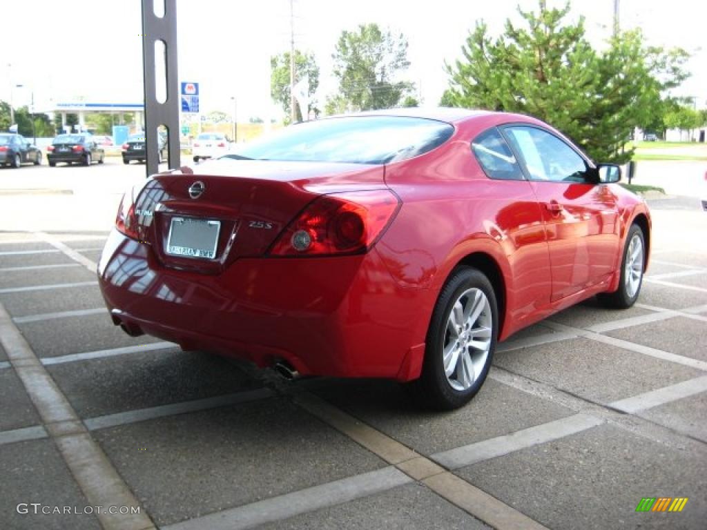 2010 Altima 2.5 S Coupe - Red Alert / Blond photo #8