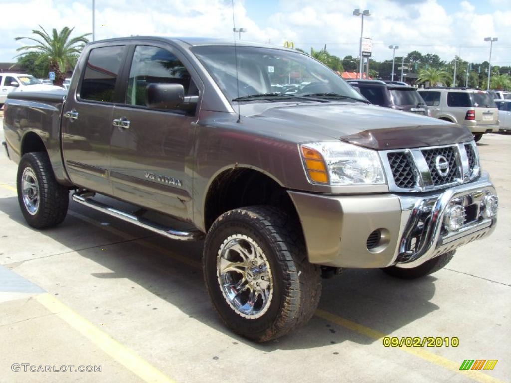 2007 Titan SE Crew Cab 4x4 - Granite / Graphite Black/Titanium photo #4