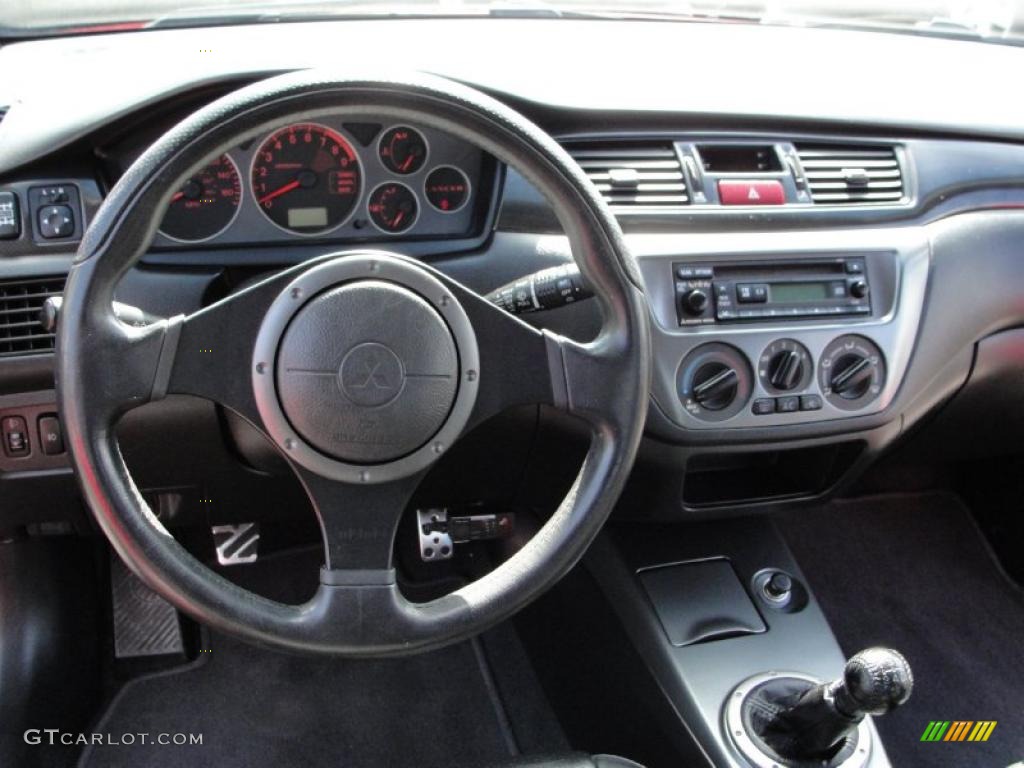 2006 Mitsubishi Lancer Evolution IX Black Leather Steering Wheel Photo #36037969