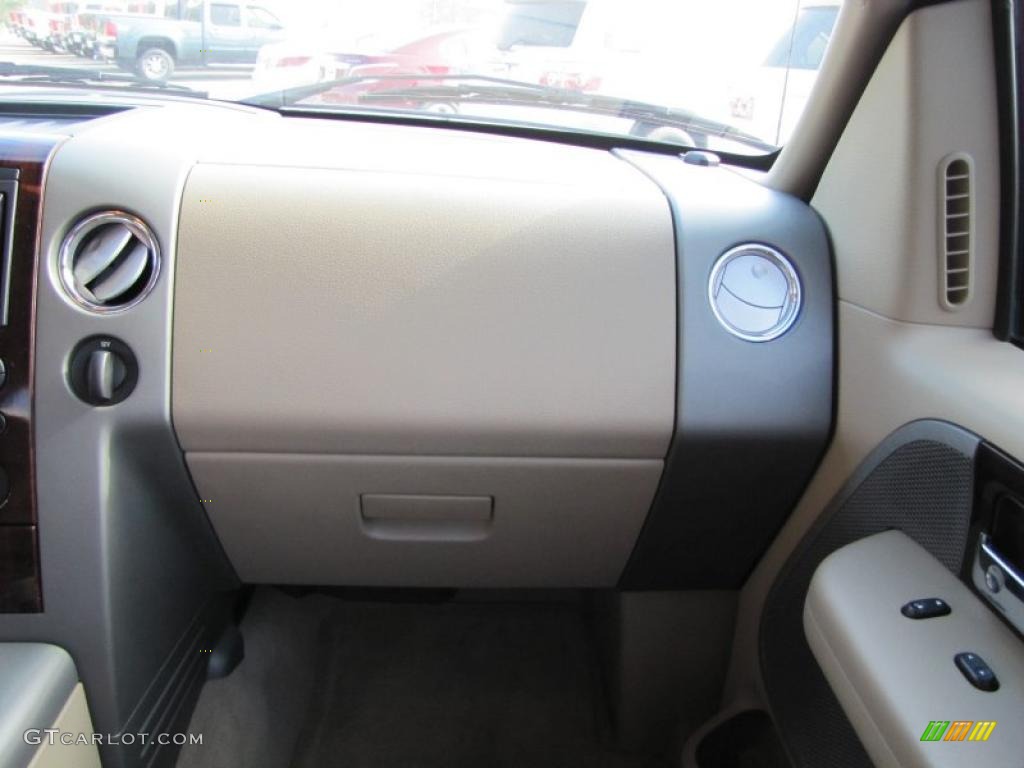 2006 F150 King Ranch SuperCrew - Black / Castano Brown Leather photo #18