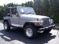 Silverstone Metallic - Wrangler SE 4x4 Photo No. 2