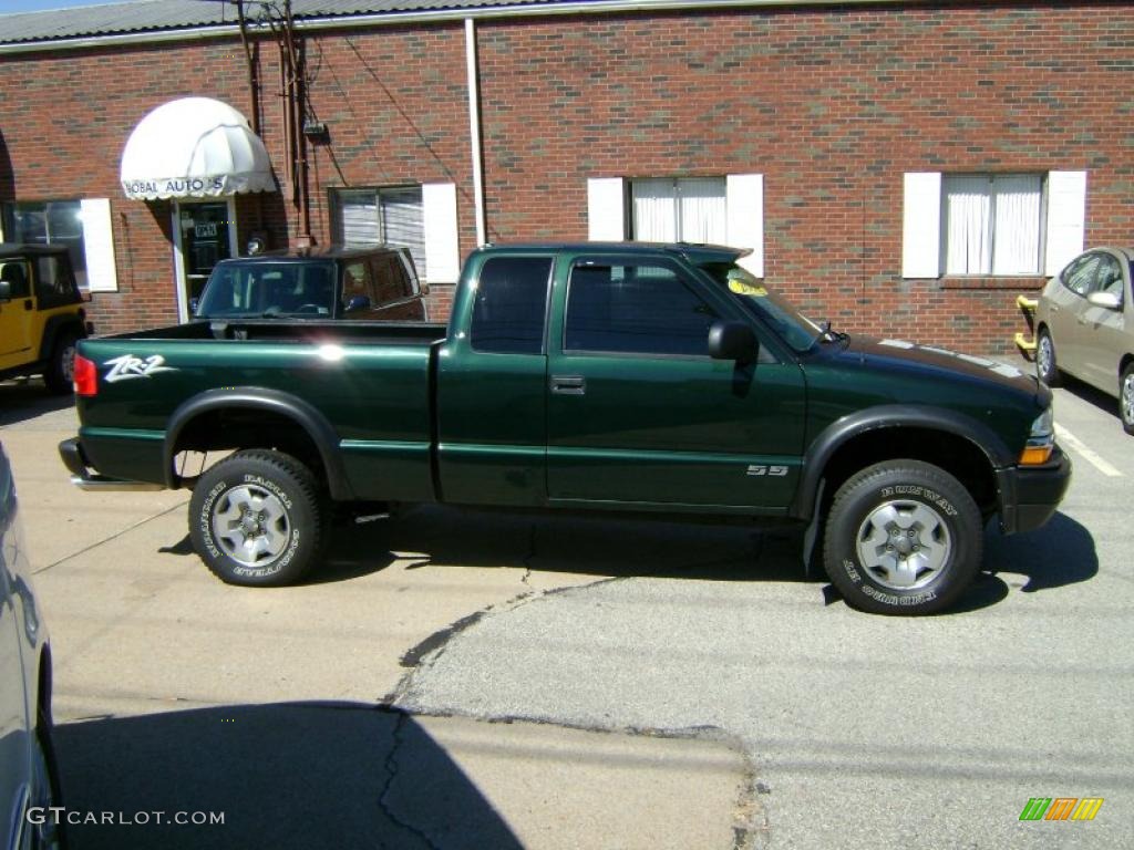 2002 S10 ZR2 Extended Cab 4x4 - Forest Green Metallic / Graphite photo #5