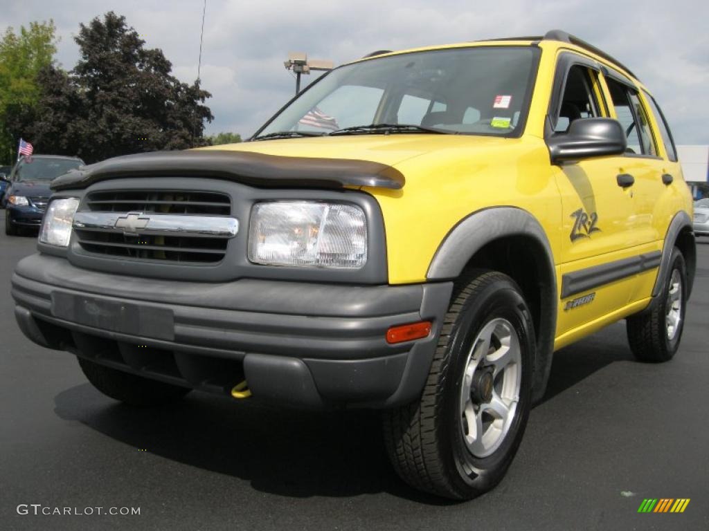2002 Tracker ZR2 4WD Hard Top - Yellow / Medium Gray photo #1