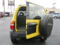 Yellow - Tracker ZR2 4WD Hard Top Photo No. 12