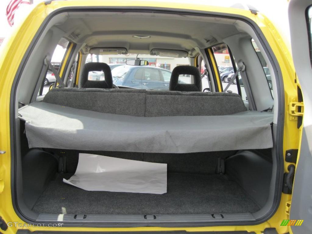 2002 Tracker ZR2 4WD Hard Top - Yellow / Medium Gray photo #13