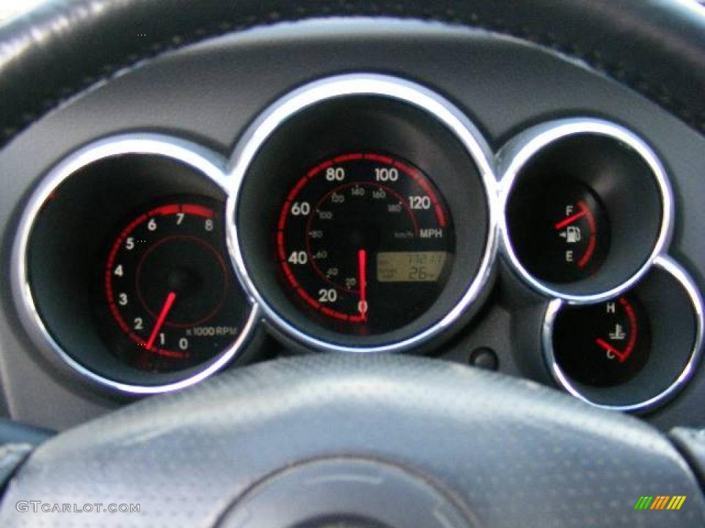 2004 Matrix XR - Phantom Gray / Dark Gray photo #16