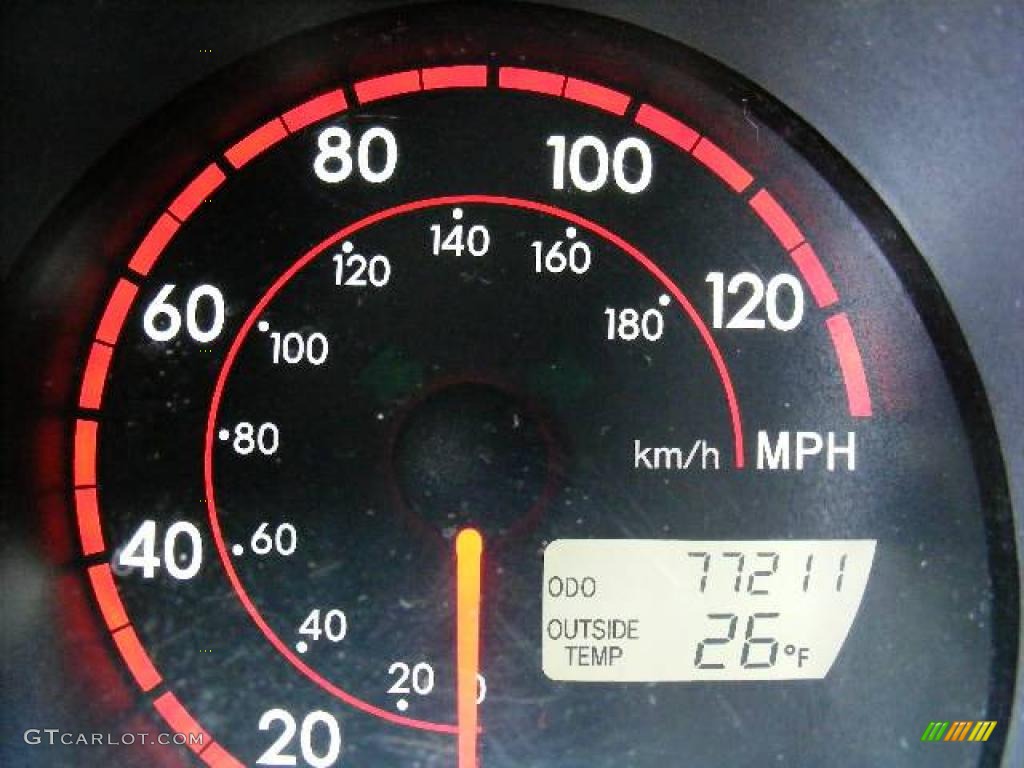 2004 Matrix XR - Phantom Gray / Dark Gray photo #17