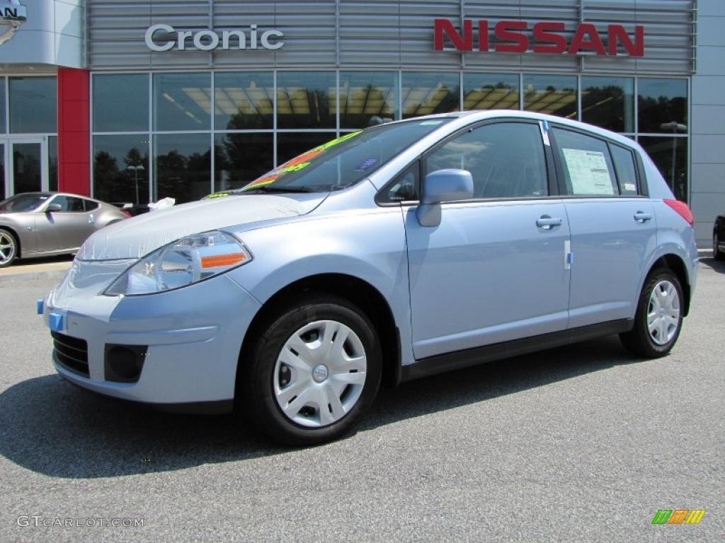 2011 Versa 1.8 S Hatchback - Arctic Blue Metallic / Charcoal photo #1