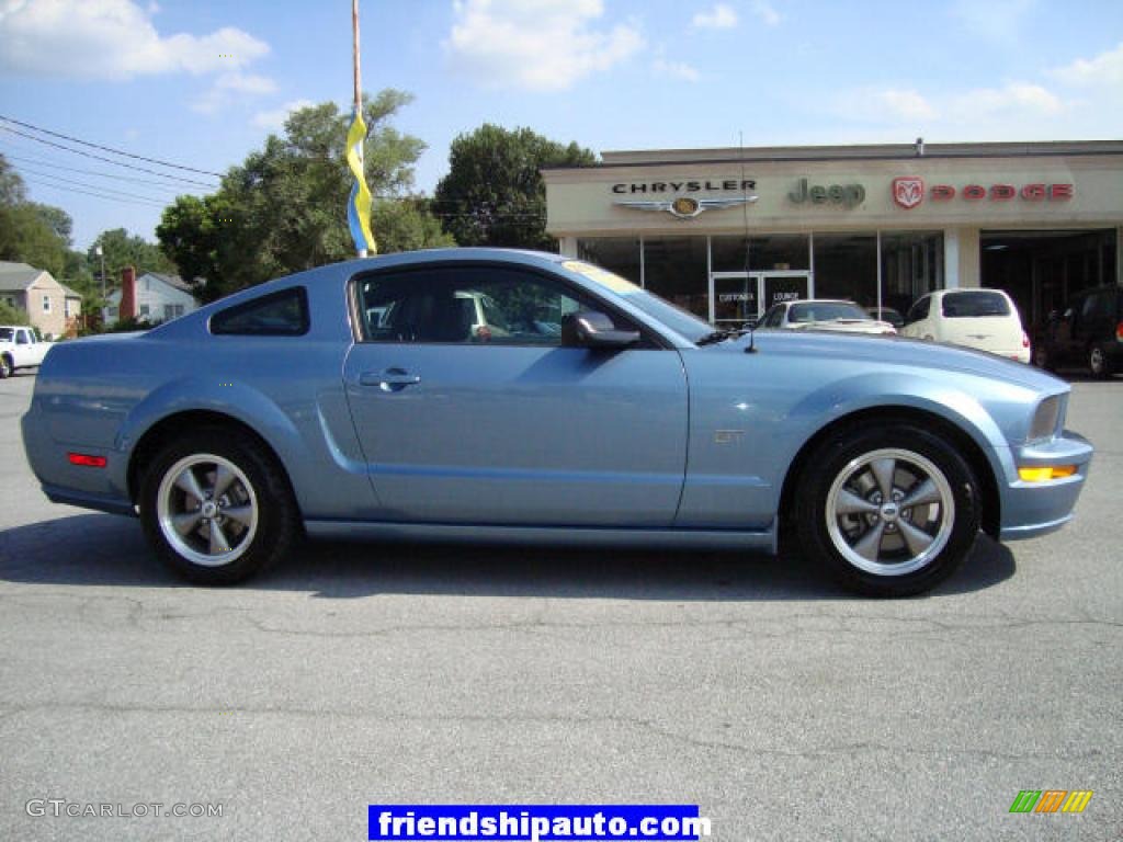 2006 Mustang GT Premium Coupe - Windveil Blue Metallic / Dark Charcoal photo #14