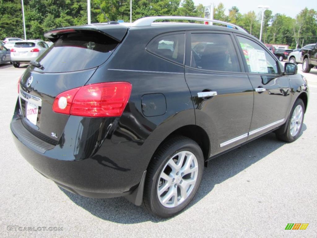 2011 Rogue SL - Wicked Black / Gray photo #5