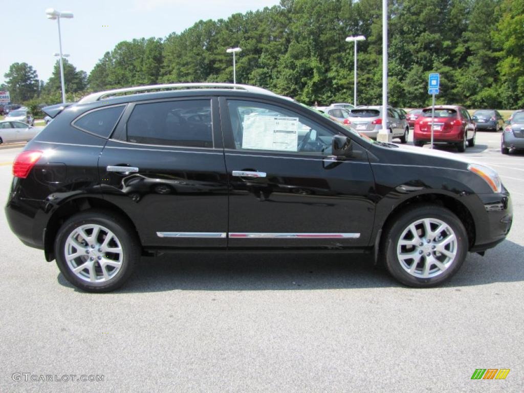2011 Rogue SL - Wicked Black / Gray photo #6