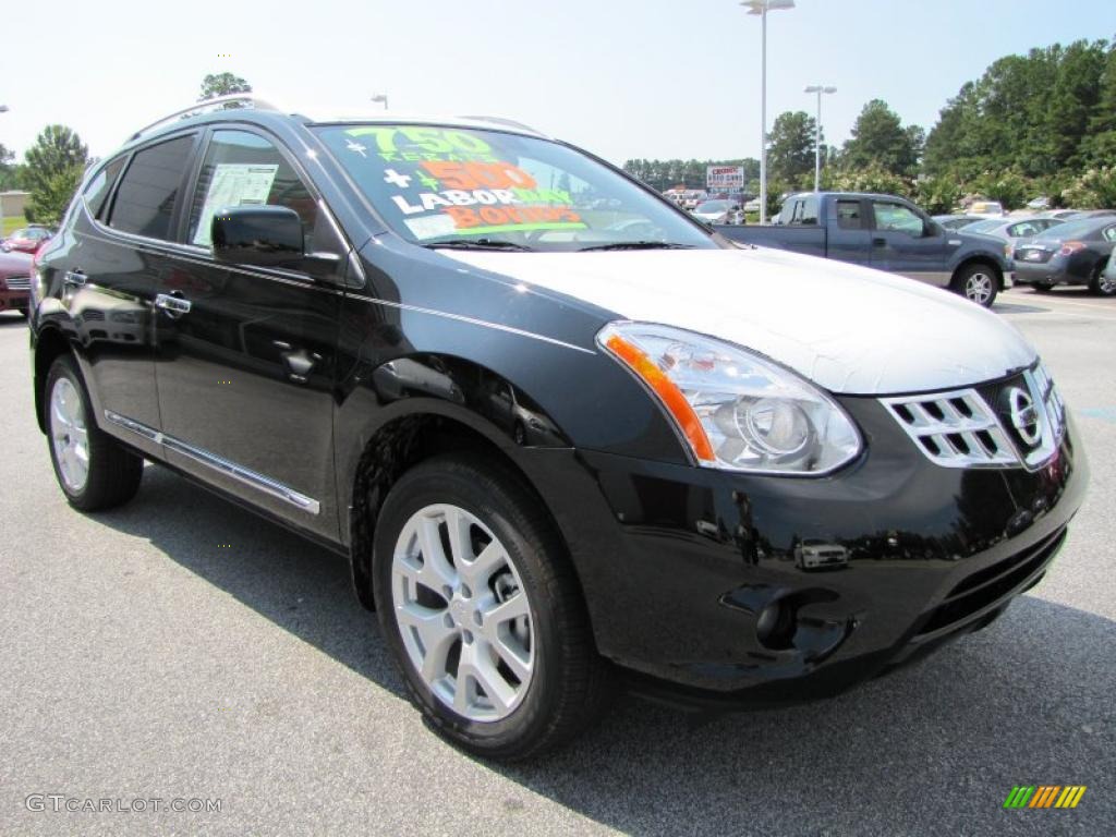 2011 Rogue SL - Wicked Black / Gray photo #7