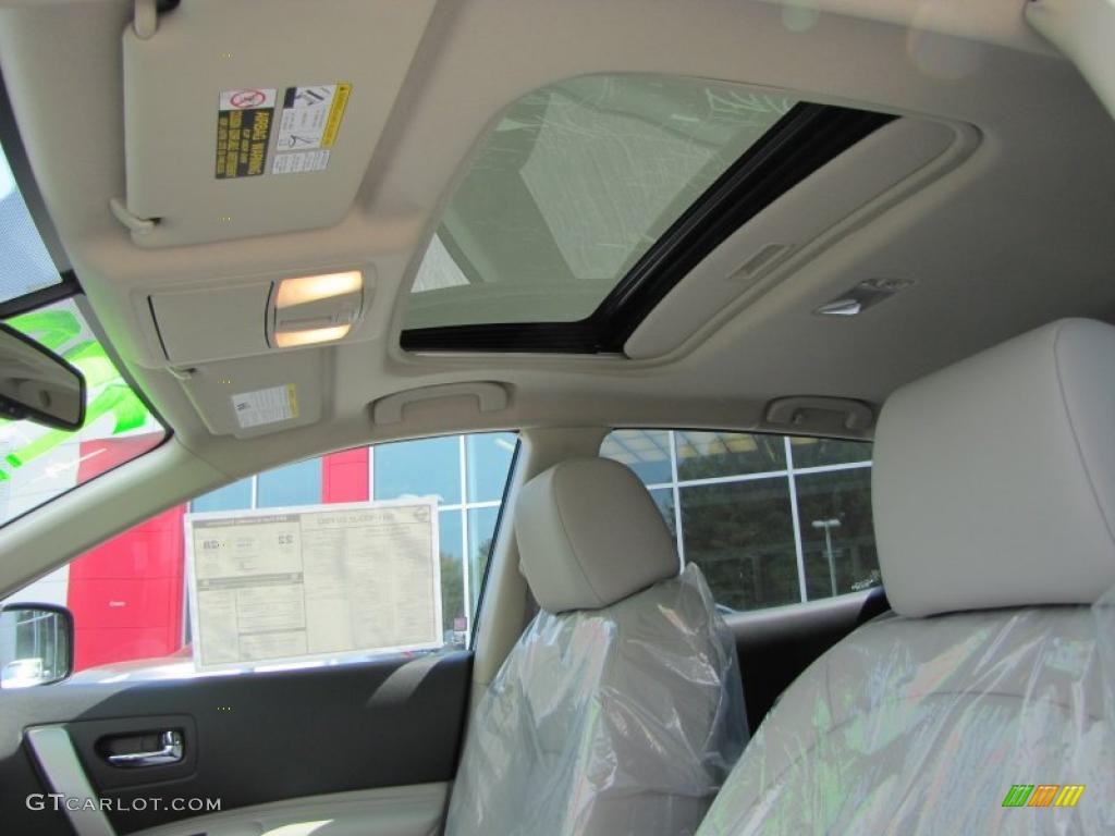 2011 Rogue SL - Wicked Black / Gray photo #13