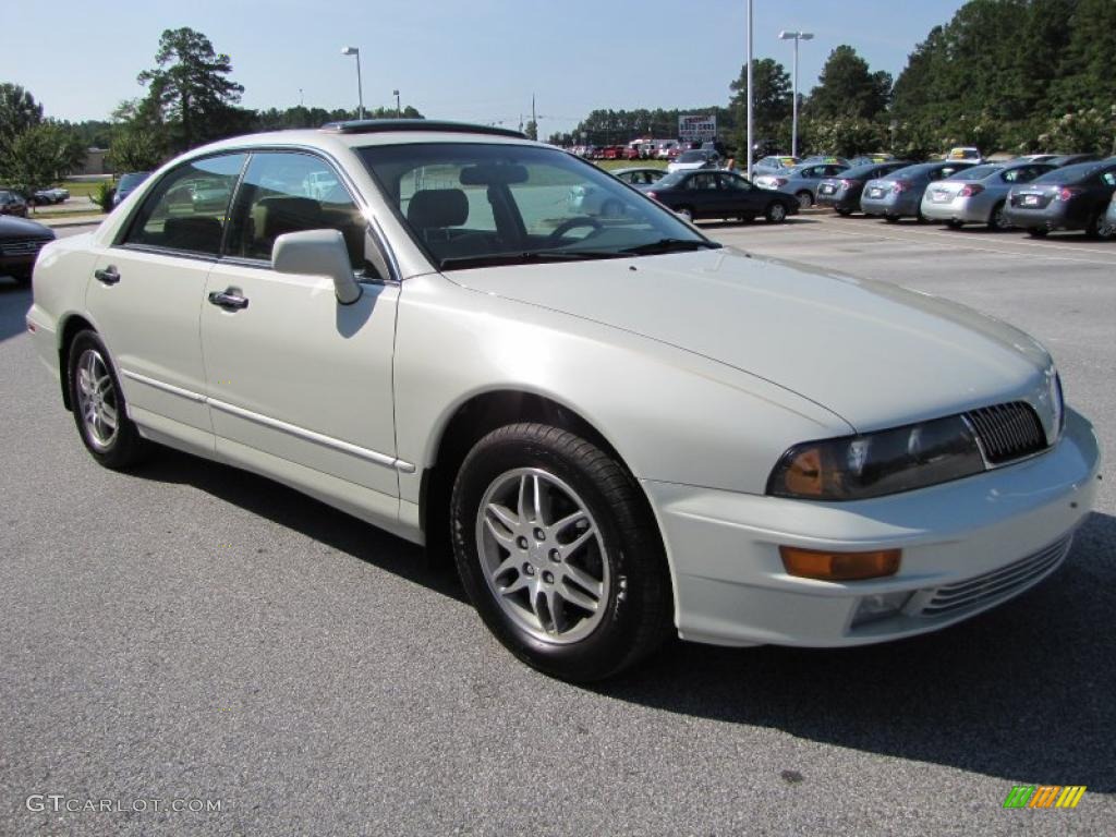 2002 Diamante LS - Platinum White Pearl / Brown/Tan photo #7