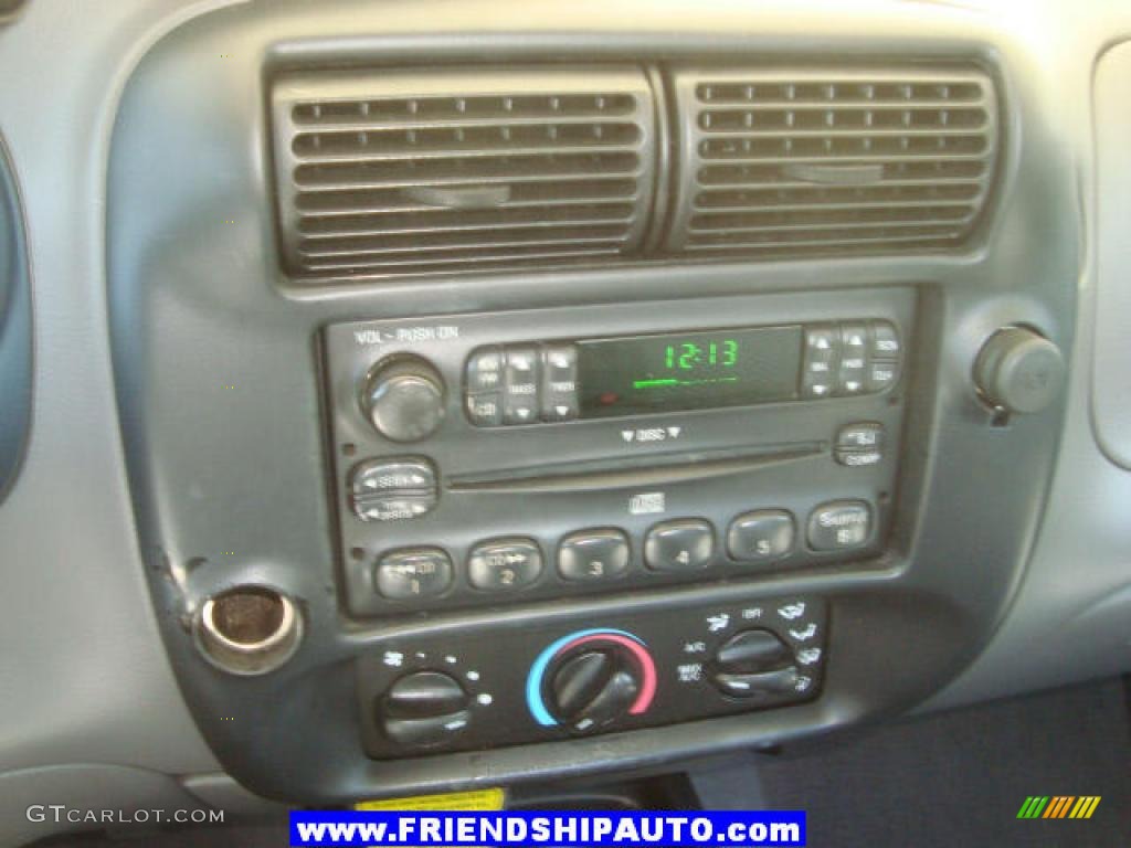 2003 B-Series Truck B2300 Regular Cab - Classic White / Medium Dark Flint photo #21