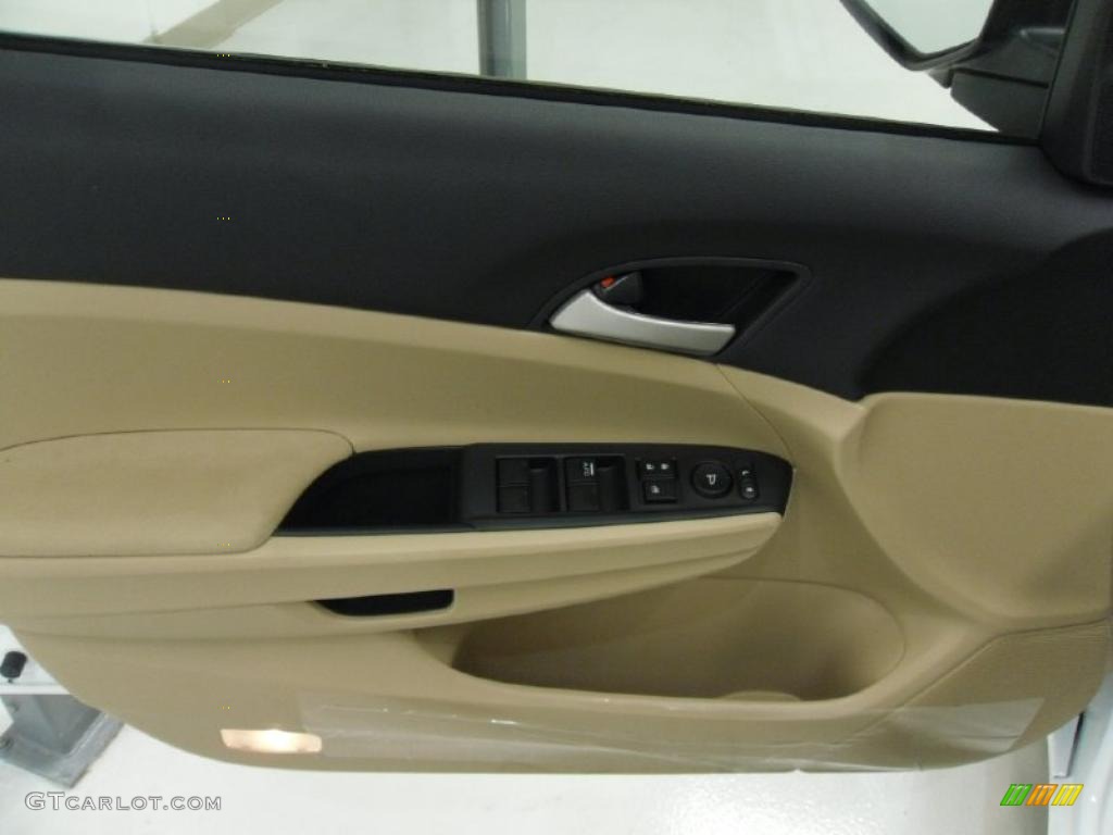 2011 Accord LX Sedan - Taffeta White / Ivory photo #11