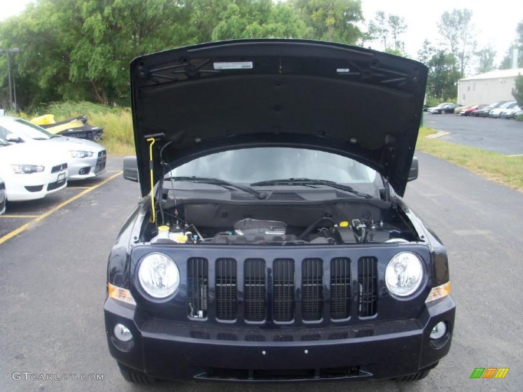 2010 Patriot Sport 4x4 - Brilliant Black Crystal Pearl / Dark Slate Gray photo #13