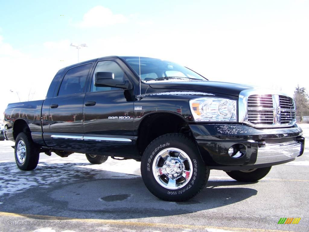 2007 Ram 1500 SLT Mega Cab 4x4 - Brilliant Black Crystal Pearl / Medium Slate Gray photo #8