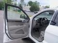 Stone White - Grand Cherokee Laredo 4x4 Photo No. 15